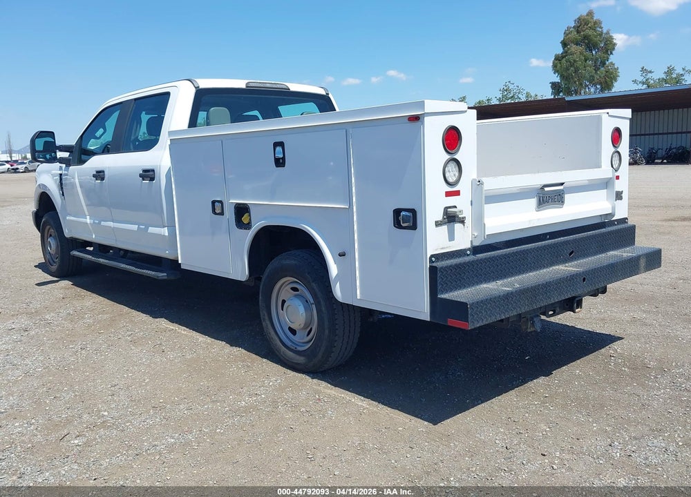 2017 FORD F-350 XL VIN: 1FD8W3B60HED72825