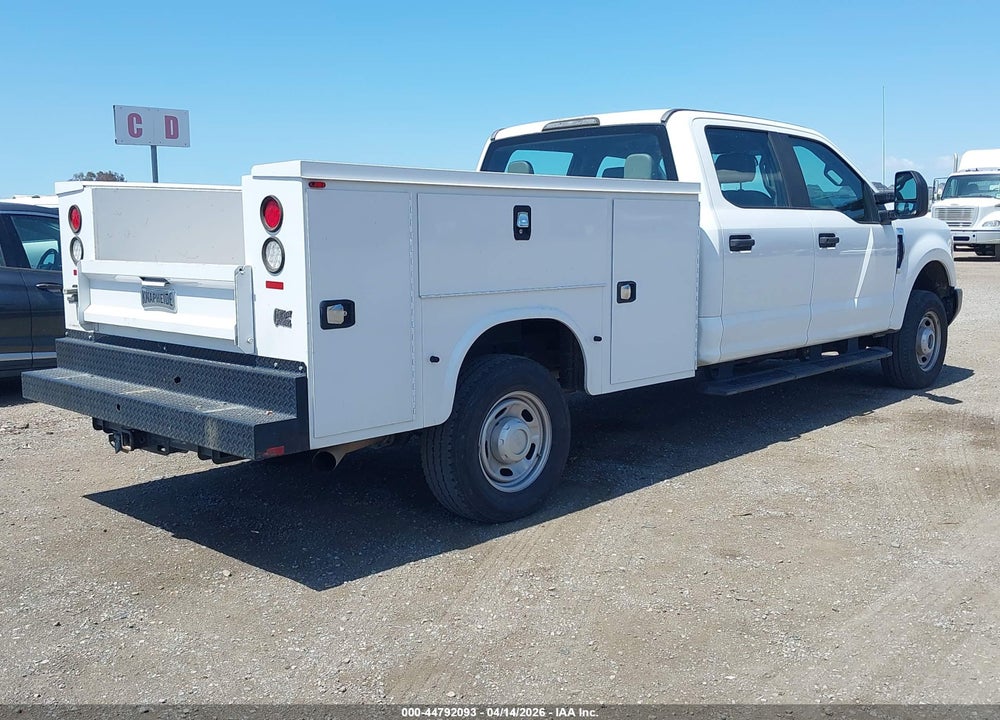 2017 FORD F-350 XL VIN: 1FD8W3B60HED72825