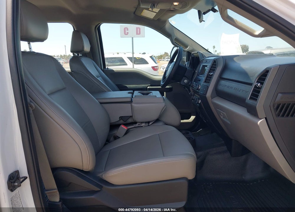 2017 FORD F-350 XL VIN: 1FD8W3B60HED72825