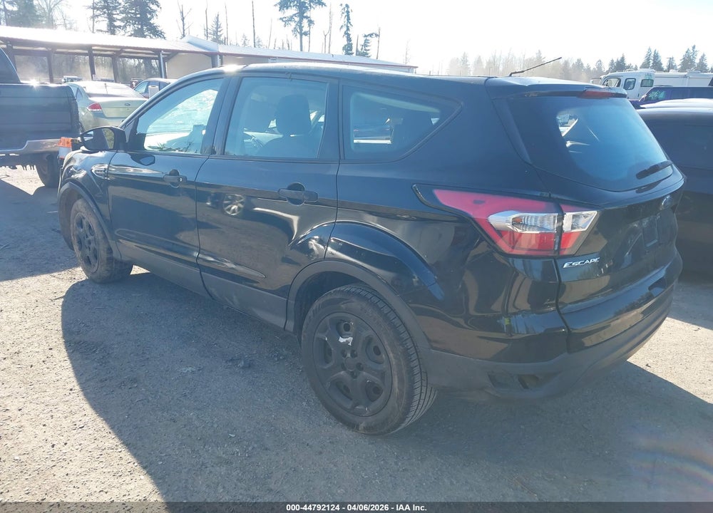 2018 FORD ESCAPE S VIN: 1FMCU0F72JUA31570