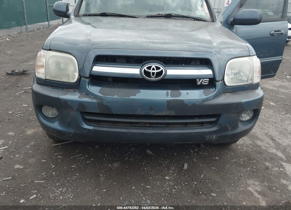 2005 TOYOTA SEQUOIA SR5 V8 VIN: 5TDBT44A15S254041