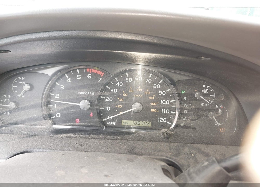 2005 TOYOTA SEQUOIA SR5 V8 VIN: 5TDBT44A15S254041