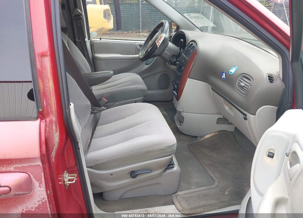 2006 CHRYSLER TOWN & COUNTRY VIN: 1A4GP45R66B748784
