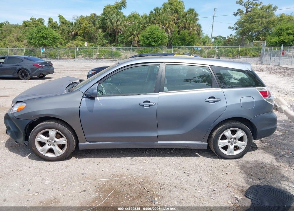 2005 TOYOTA MATRIX XR VIN: 2T1KR32E25C449167