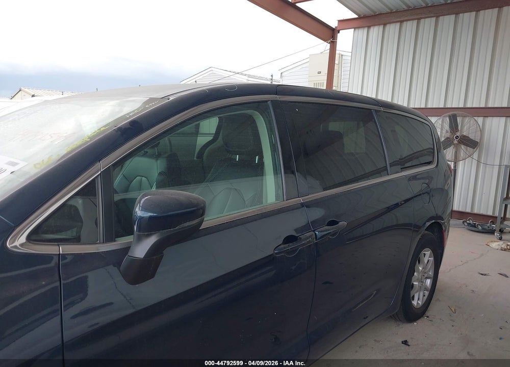 2023 CHRYSLER PACIFICA TOURING L VIN: 2C4RC1BGXPR628176