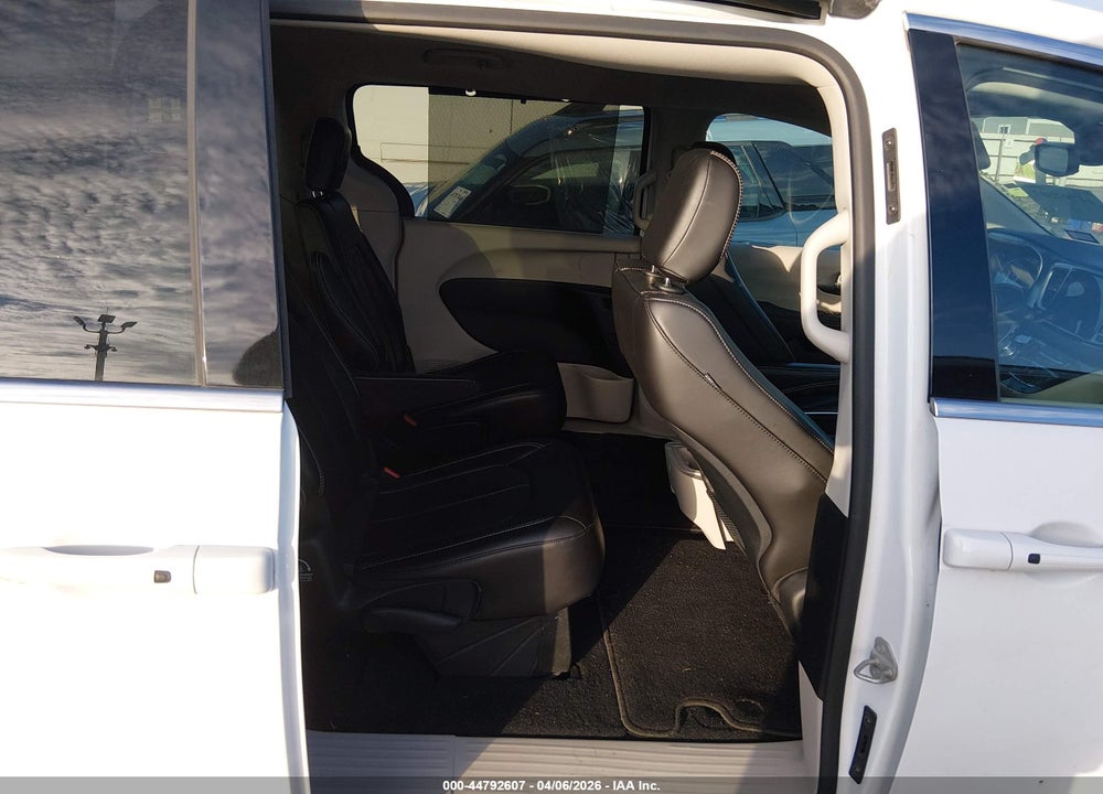 2023 CHRYSLER PACIFICA TOURING L VIN: 2C4RC1BGXPR597589