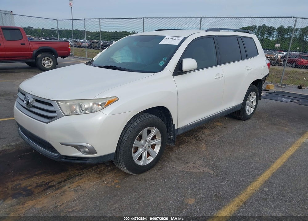 2011 TOYOTA HIGHLANDER BASE V6 VIN: 5TDZK3EH8BS048296