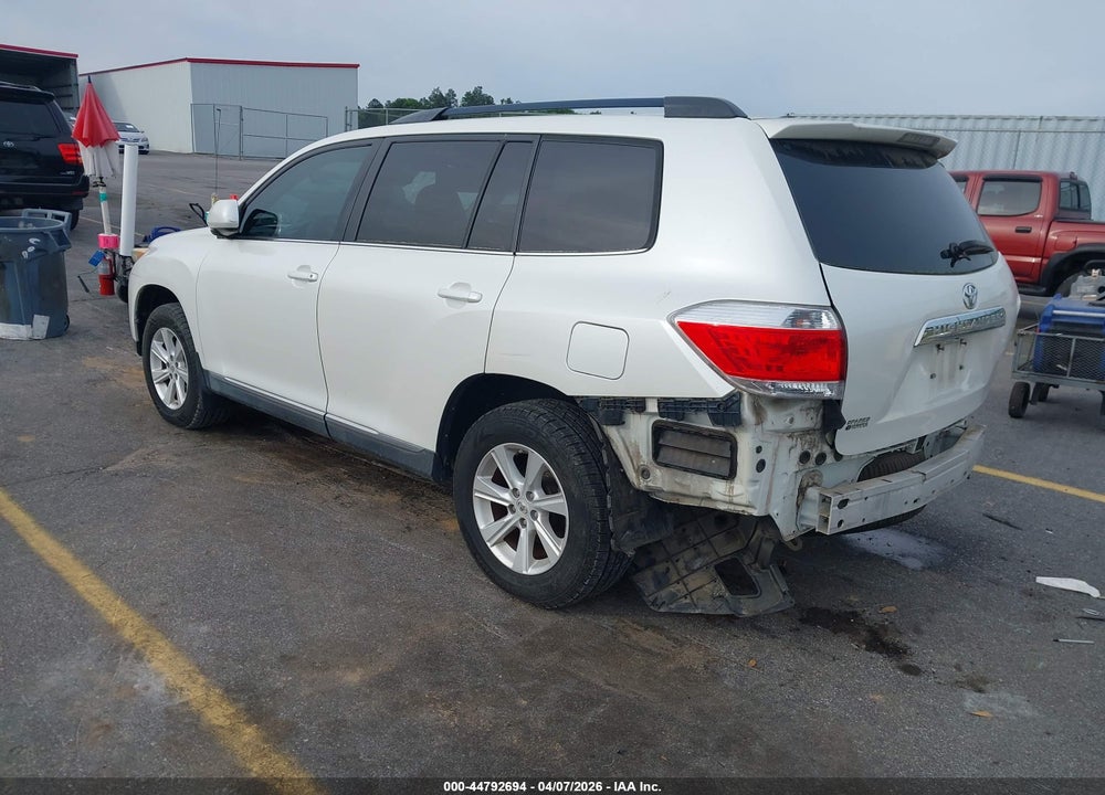 2011 TOYOTA HIGHLANDER BASE V6 VIN: 5TDZK3EH8BS048296