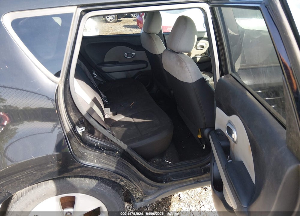 2015 KIA SOUL VIN: KNDJN2A21F7125963
