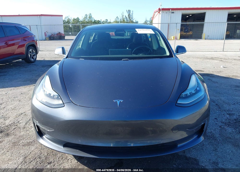 2018 TESLA MODEL 3 LONG RANGE/PERFORMANCE VIN: 5YJ3E1EB7JF083217