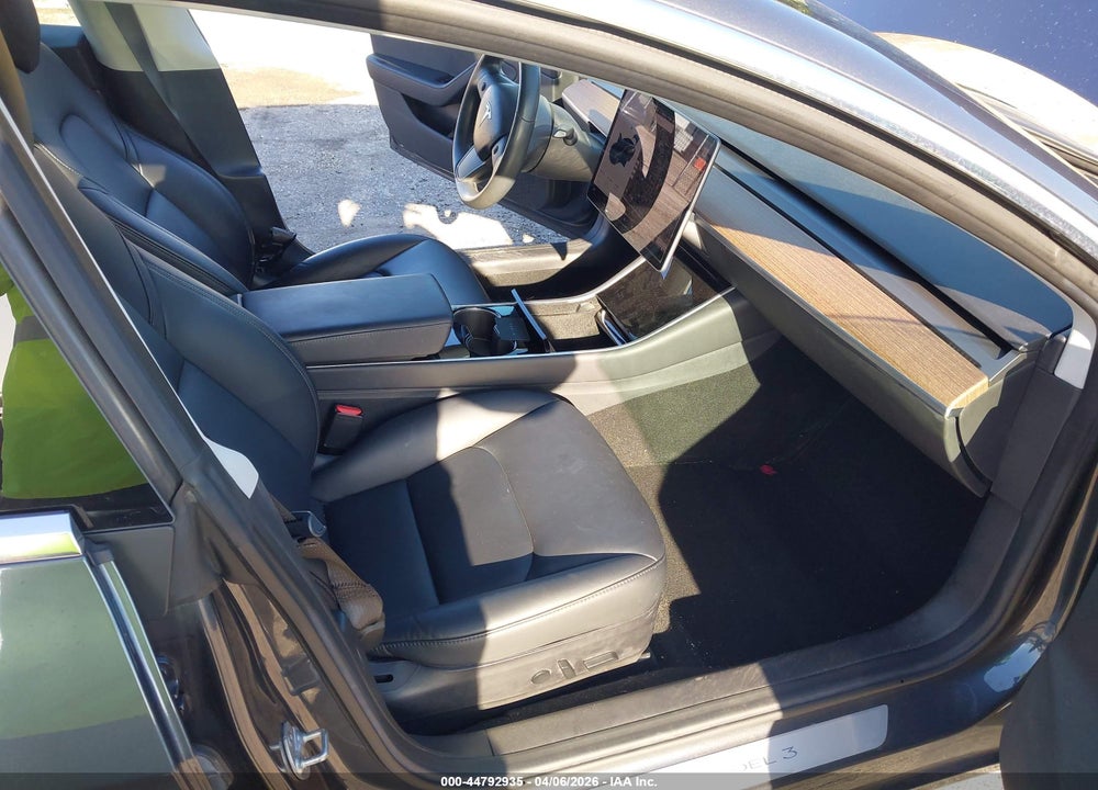 2018 TESLA MODEL 3 LONG RANGE/PERFORMANCE VIN: 5YJ3E1EB7JF083217