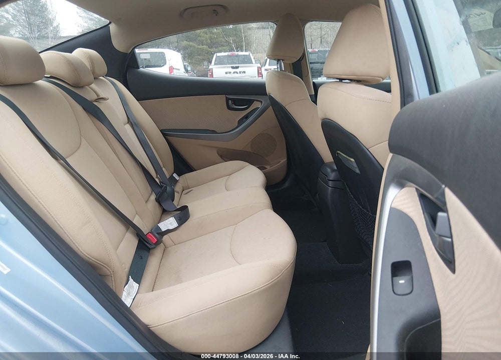 2012 HYUNDAI ELANTRA VIN: KMHDH4AE8CU439547