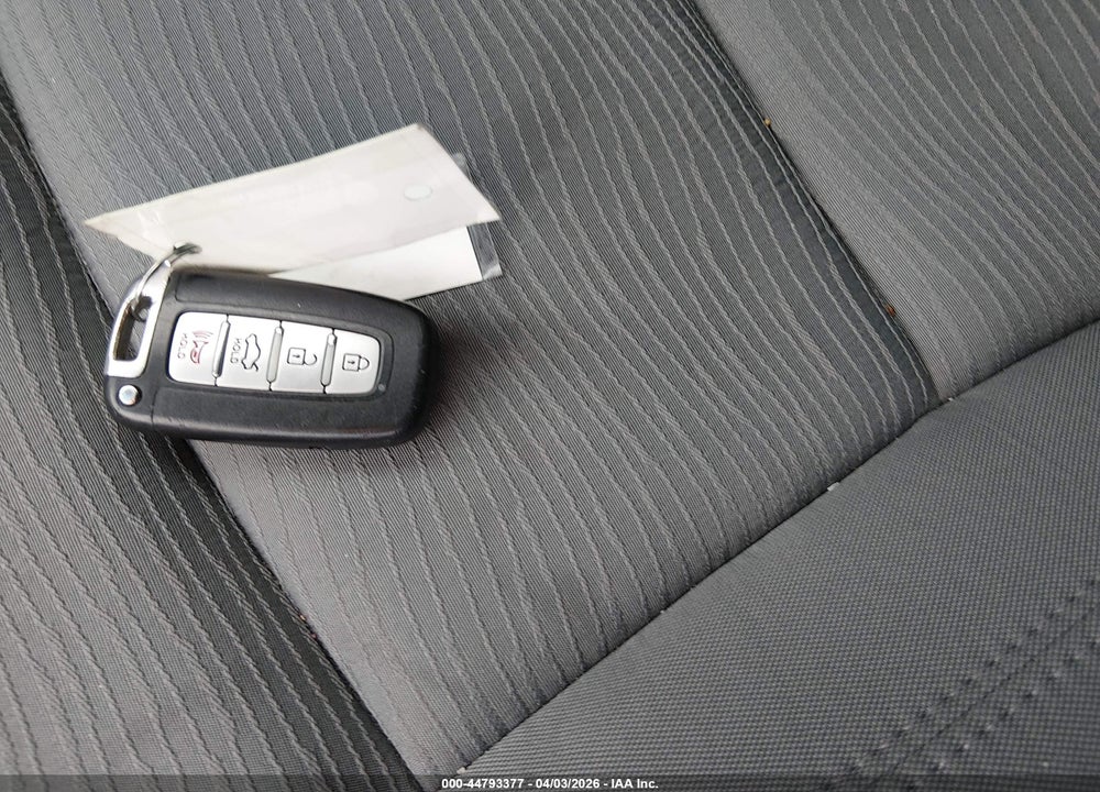 2012 HYUNDAI SONATA HYBRID VIN: KMHEC4A40CA063261