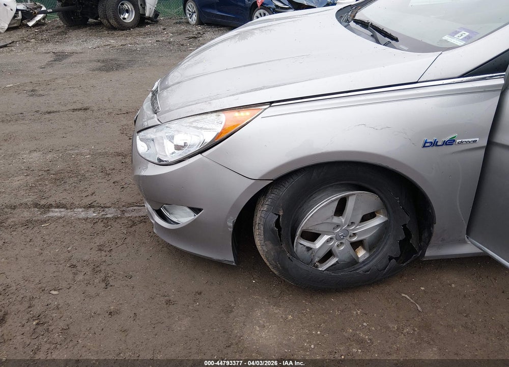 2012 HYUNDAI SONATA HYBRID VIN: KMHEC4A40CA063261