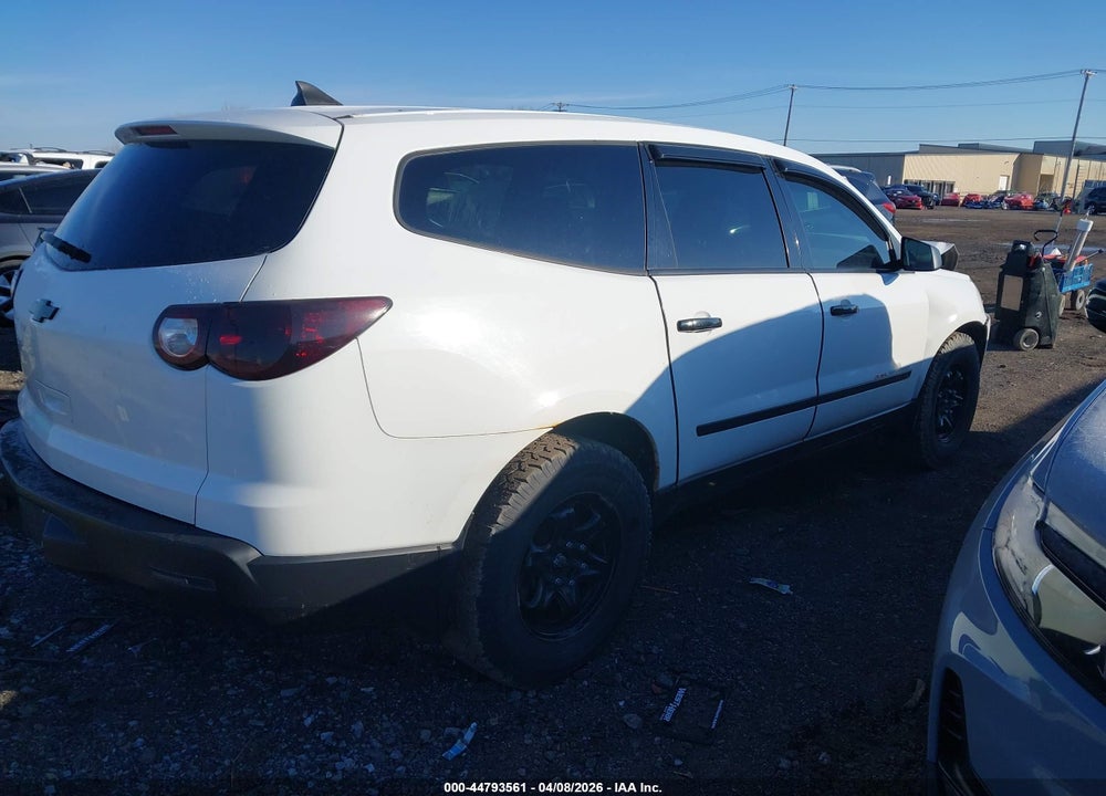 2010 CHEVROLET TRAVERSE LS VIN: 1GNLVEED9AS102823