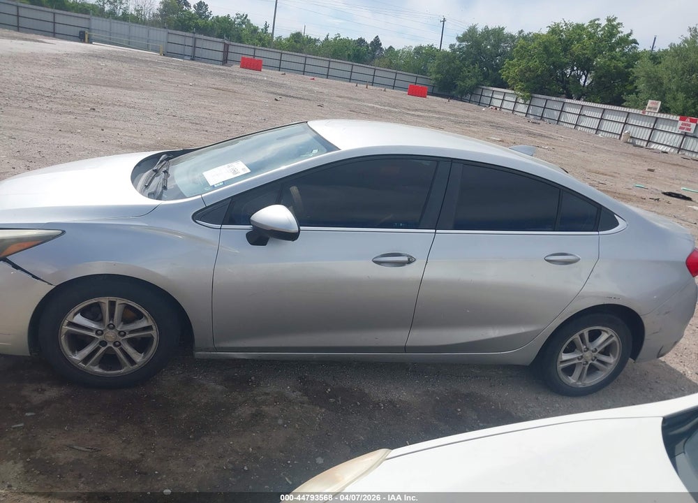 2017 CHEVROLET CRUZE LT AUTO VIN: 1G1BE5SM2H7101219