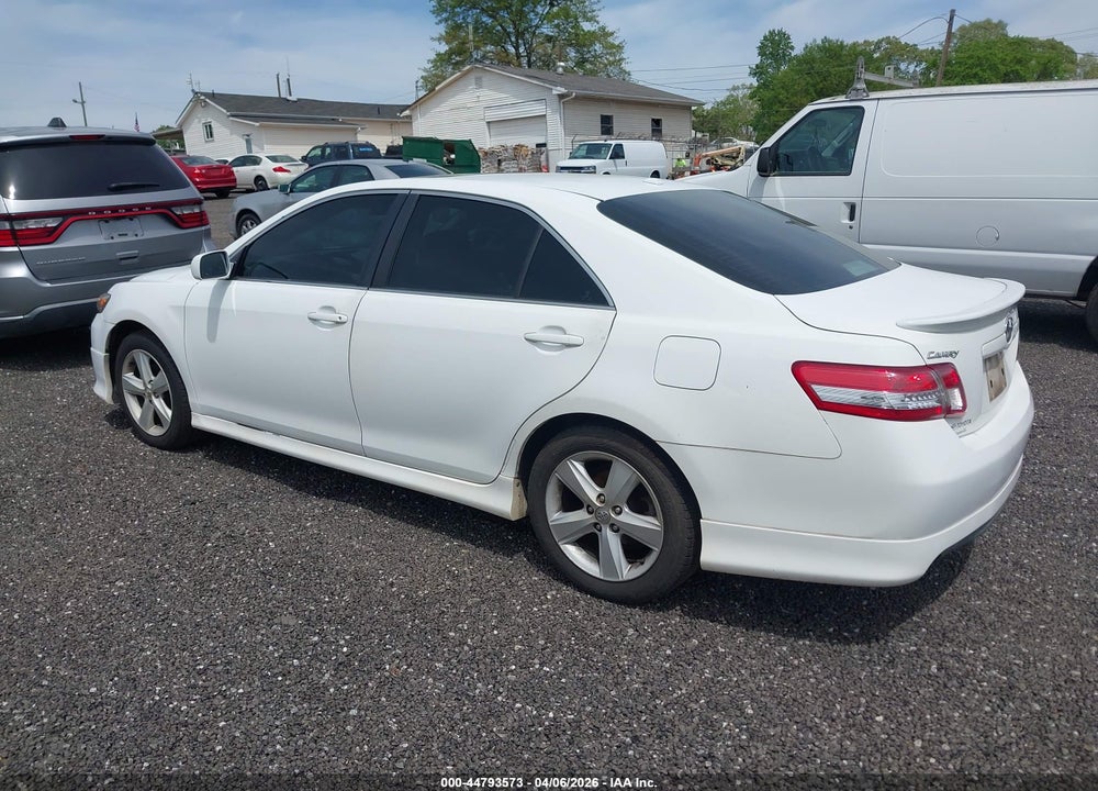 2011 TOYOTA CAMRY SE VIN: 4T1BF3EK7BU592328
