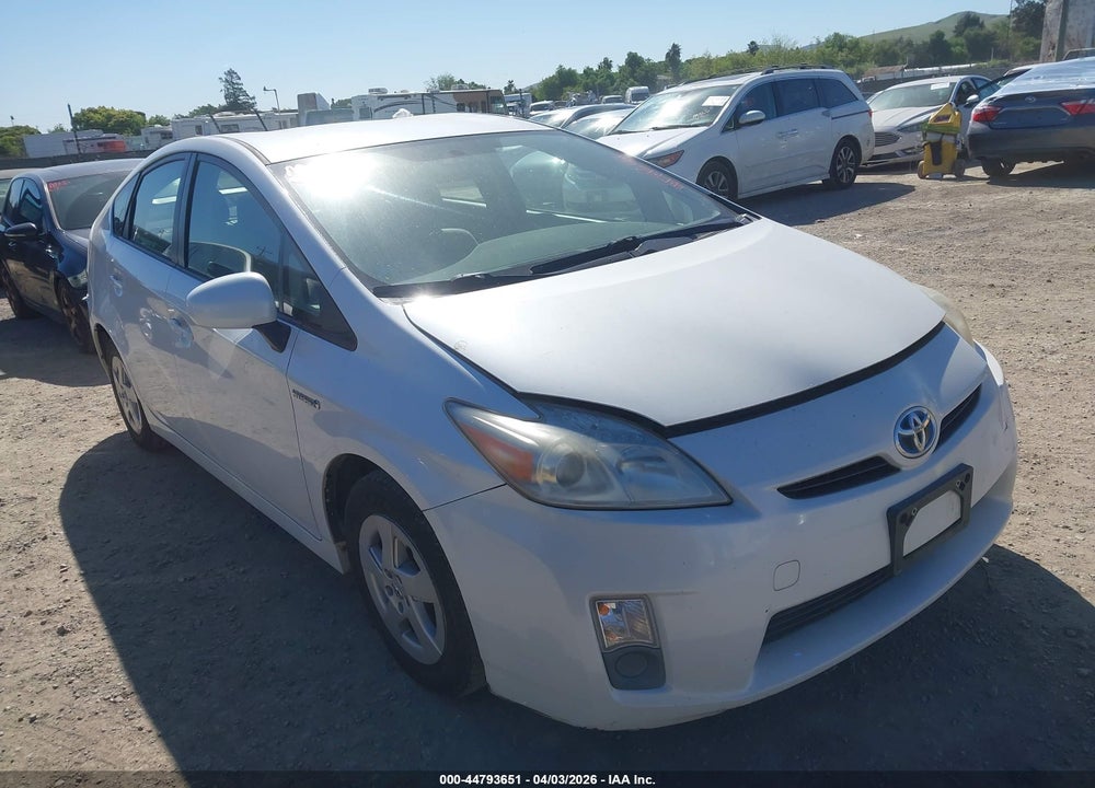 2011 TOYOTA PRIUS TWO VIN: JTDKN3DU2B0254031