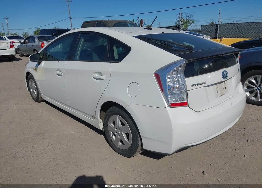 2011 TOYOTA PRIUS TWO VIN: JTDKN3DU2B0254031