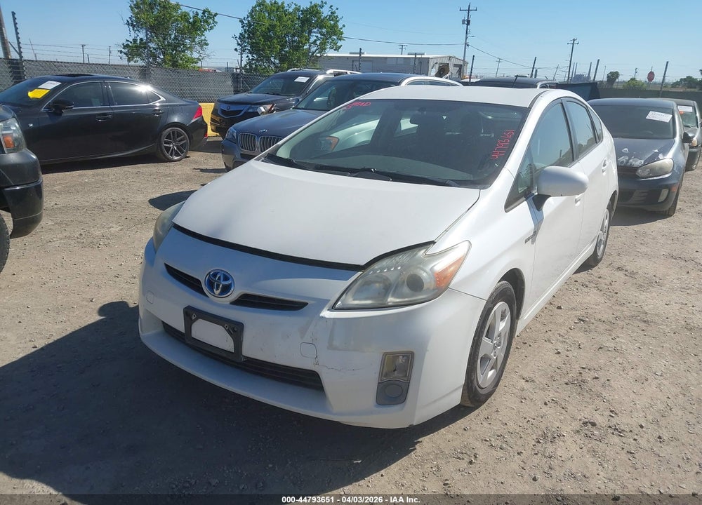 2011 TOYOTA PRIUS TWO VIN: JTDKN3DU2B0254031