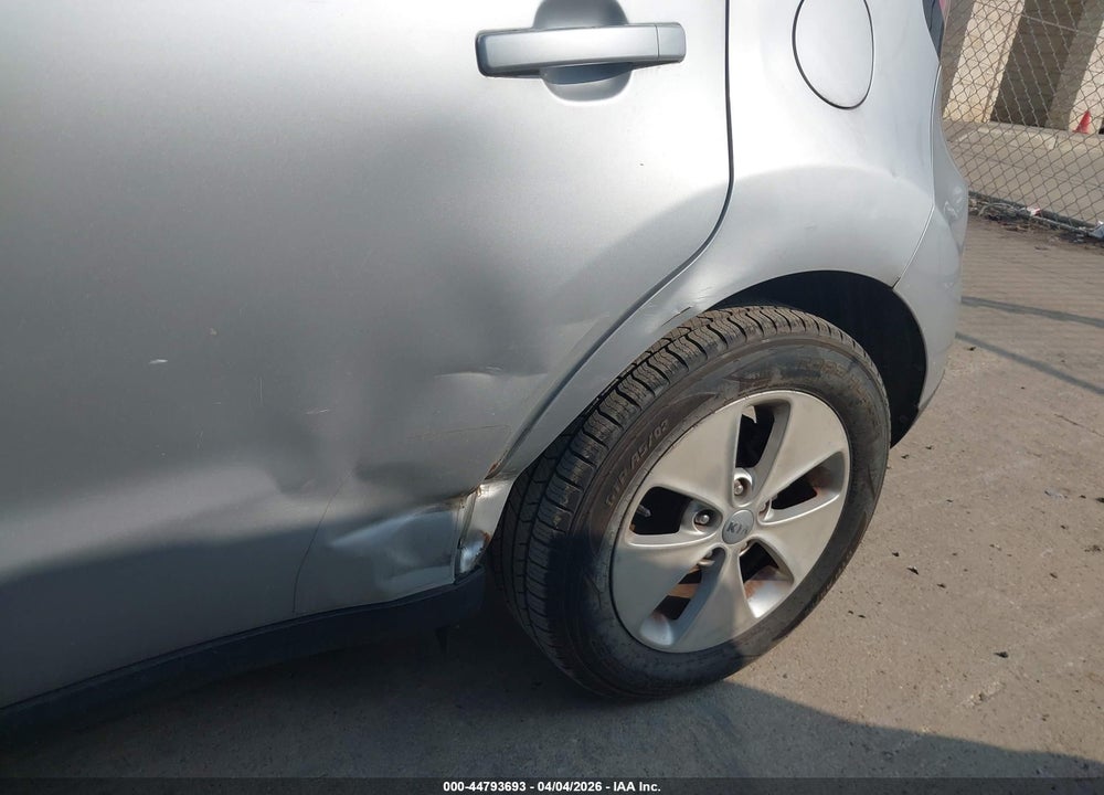 2014 KIA SOUL VIN: KNDJN2A29E7720297