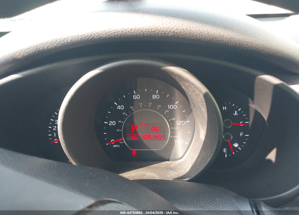 2014 KIA SOUL VIN: KNDJN2A29E7720297