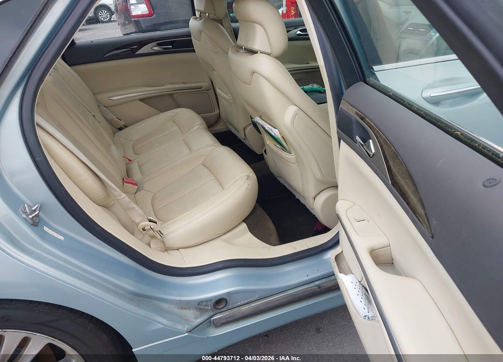 2014 LINCOLN MKZ HYBRID VIN: 3LN6L2LU0ER832274