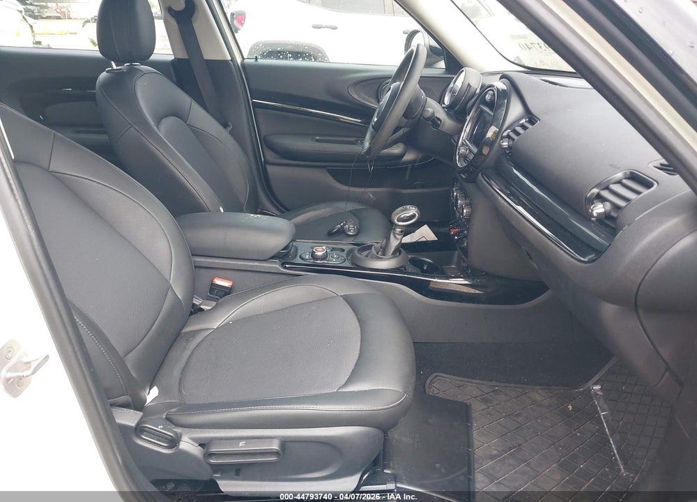 2019 MINI CLUBMAN COOPER VIN: WMWLN5C56K2G82506