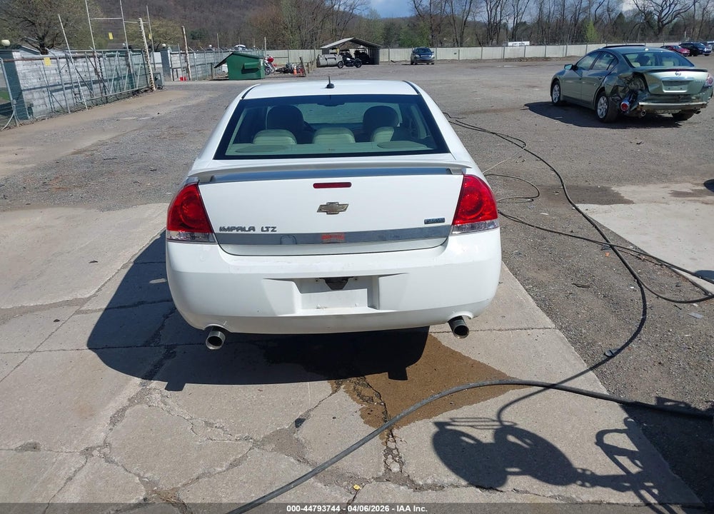 2010 CHEVROLET IMPALA LTZ VIN: 2G1WC5EM8A1189229