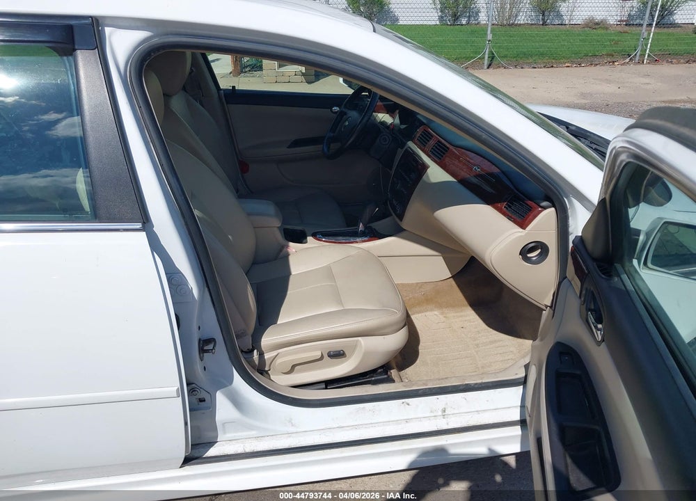 2010 CHEVROLET IMPALA LTZ VIN: 2G1WC5EM8A1189229