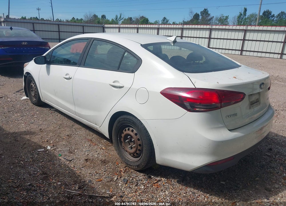 2018 KIA FORTE LX VIN: 3KPFK4A78JE275826