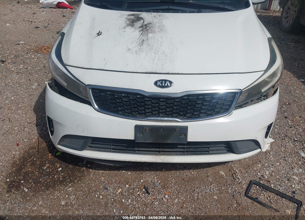 2018 KIA FORTE LX VIN: 3KPFK4A78JE275826