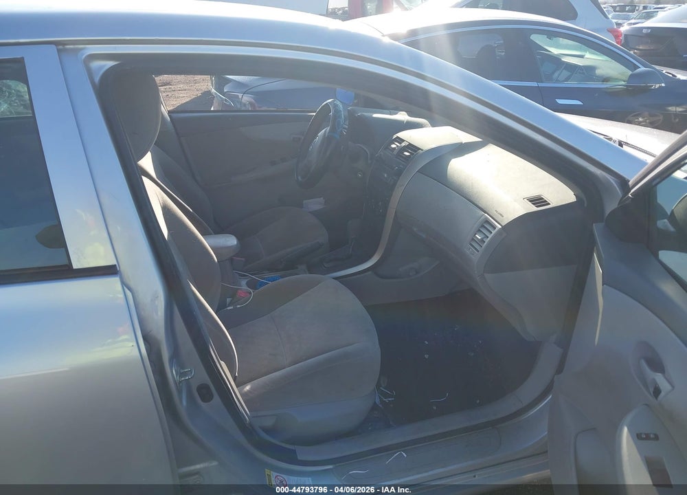 2009 TOYOTA COROLLA LE VIN: JTDBL40E79J018327