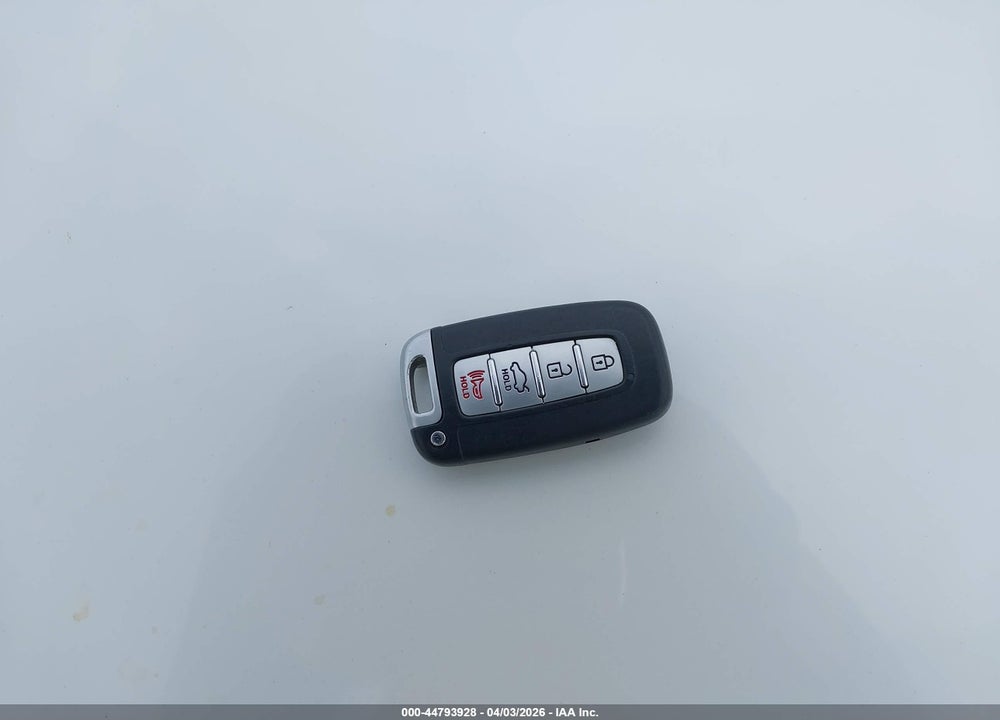 2015 HYUNDAI SONATA HYBRID VIN: KMHEC4A45FA139710