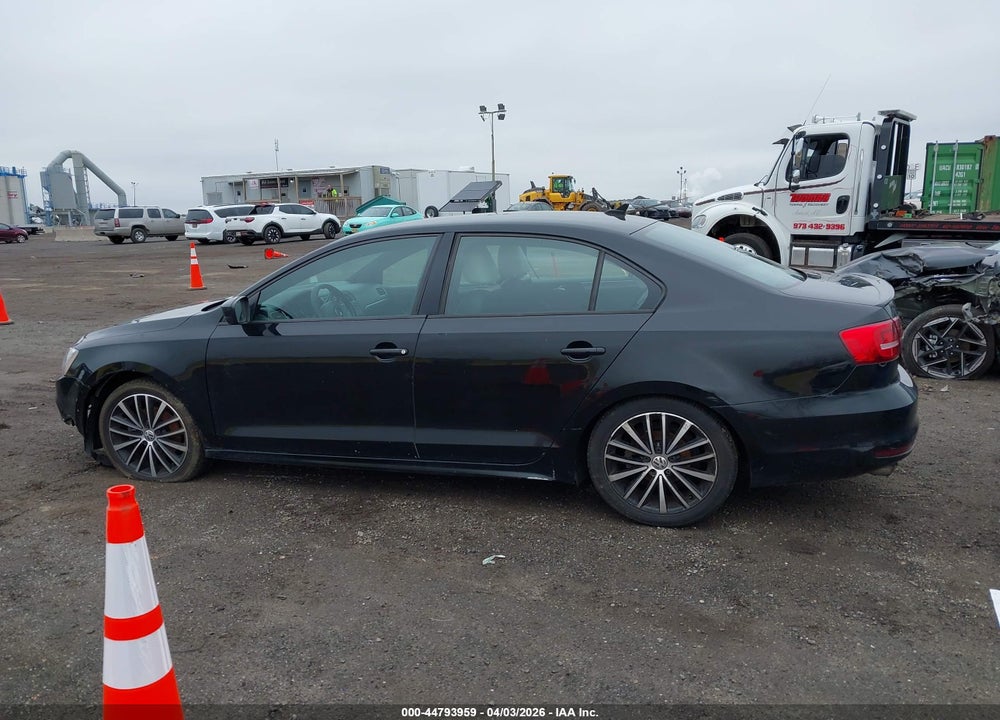2016 VOLKSWAGEN JETTA 1.8T SPORT VIN: 3VWD17AJXGM303158