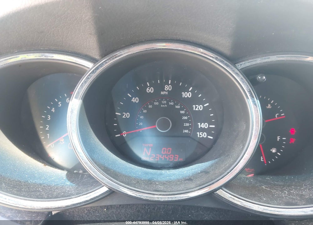 2011 KIA SORENTO LX VIN: 5XYKT3A13BG084255