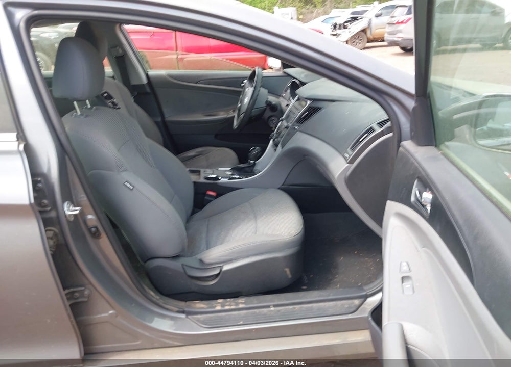 2014 HYUNDAI SONATA GLS VIN: 5NPEB4AC2EH907732