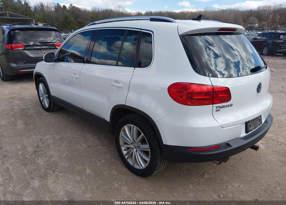 2016 VOLKSWAGEN TIGUAN SE VIN: WVGAV7AX9GW598084