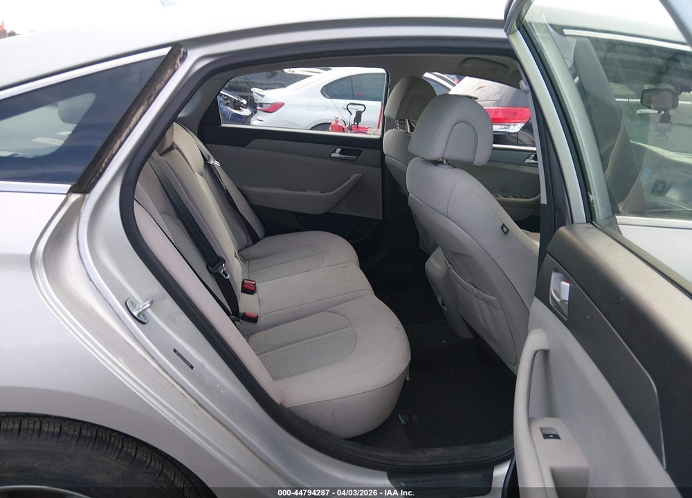 2016 HYUNDAI SONATA SE VIN: 5NPE24AF0GH306560