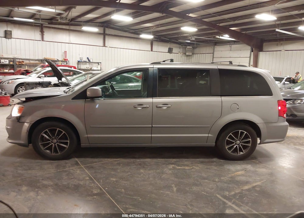 2017 DODGE GRAND CARAVAN SXT VIN: 2C4RDGCG0HR686801
