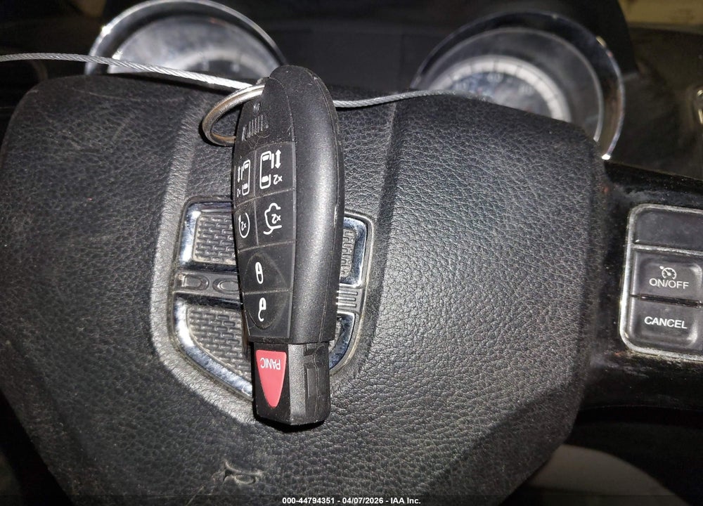 2017 DODGE GRAND CARAVAN SXT VIN: 2C4RDGCG0HR686801