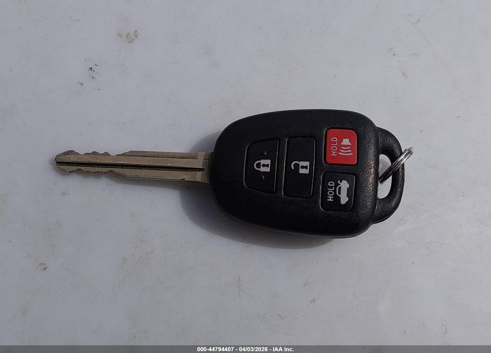 2014 TOYOTA COROLLA LE VIN: 5YFBURHE1EP150830
