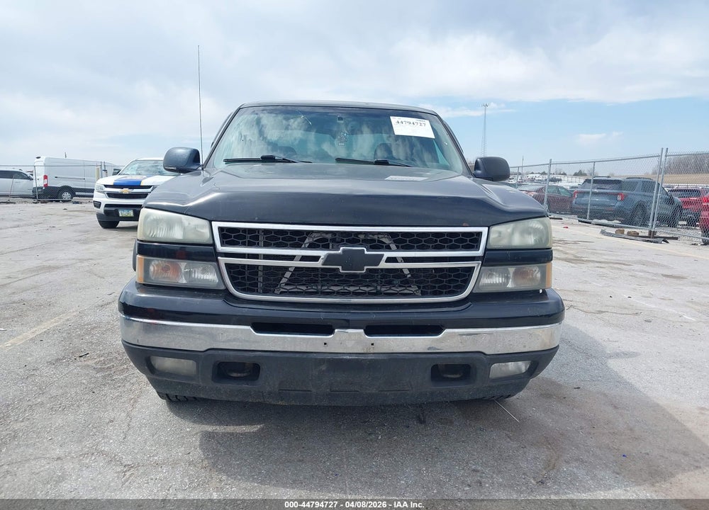 2006 CHEVROLET SILVERADO 1500 LT1 VIN: 2GCEK13T561144068