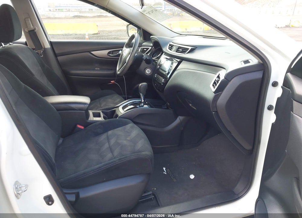 2016 NISSAN ROGUE S VIN: 5N1AT2MV1GC842816