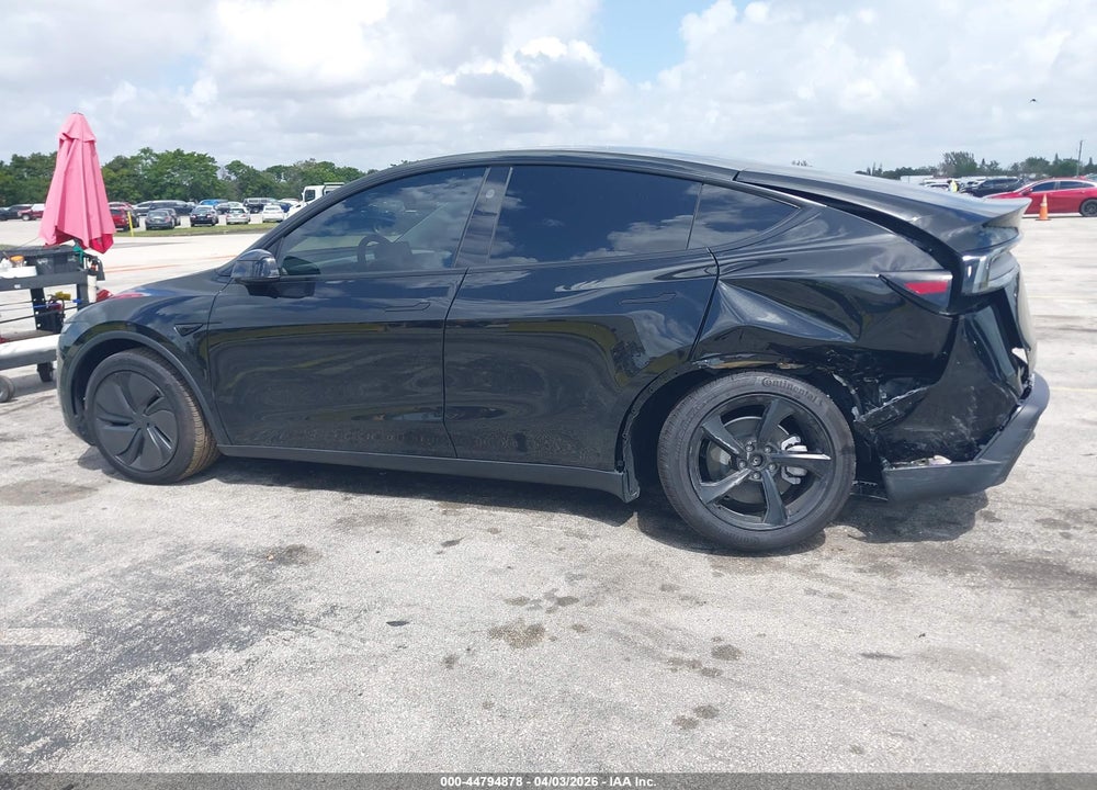 2026 TESLA MODEL Y PREMIUM REAR-WHEEL DRIVE/STANDARD REAR-WHEEL DRIVE VIN: 7SAYGDED6TF532931