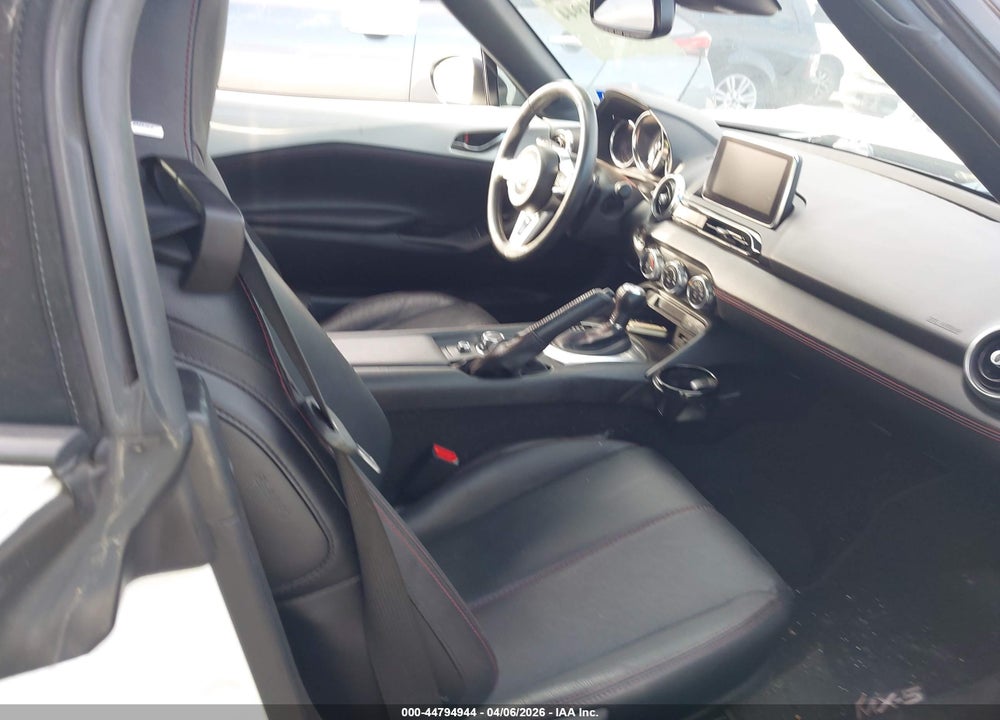 2017 MAZDA MX-5 MIATA GRAND TOURING VIN: JM1NDAD75H0123182