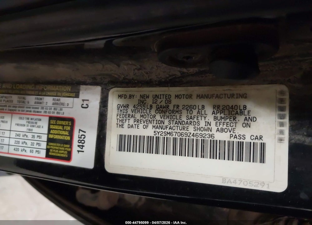 2009 PONTIAC VIBE VIN: 5Y2SM67069Z469236