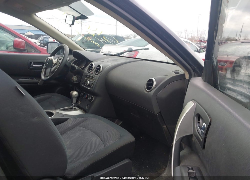 2013 NISSAN ROGUE S VIN: JN8AS5MT0DW547180