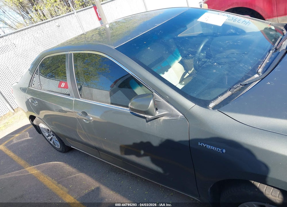 2013 TOYOTA CAMRY HYBRID LE VIN: 4T1BD1FK5DU084208