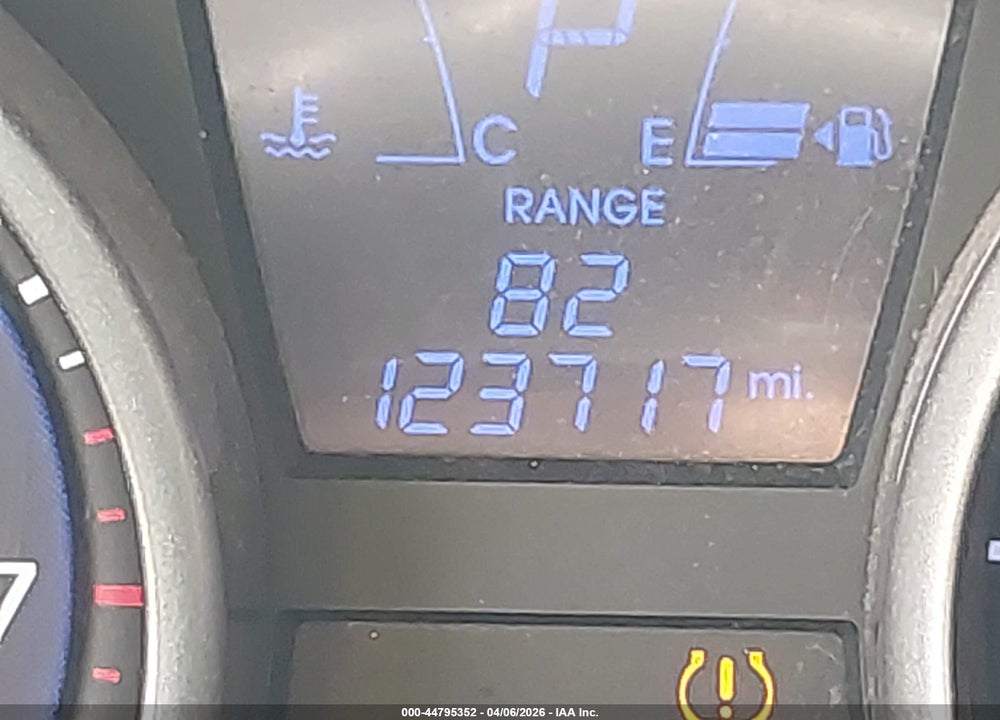 2014 HYUNDAI TUCSON GLS VIN: KM8JT3AF2EU801640